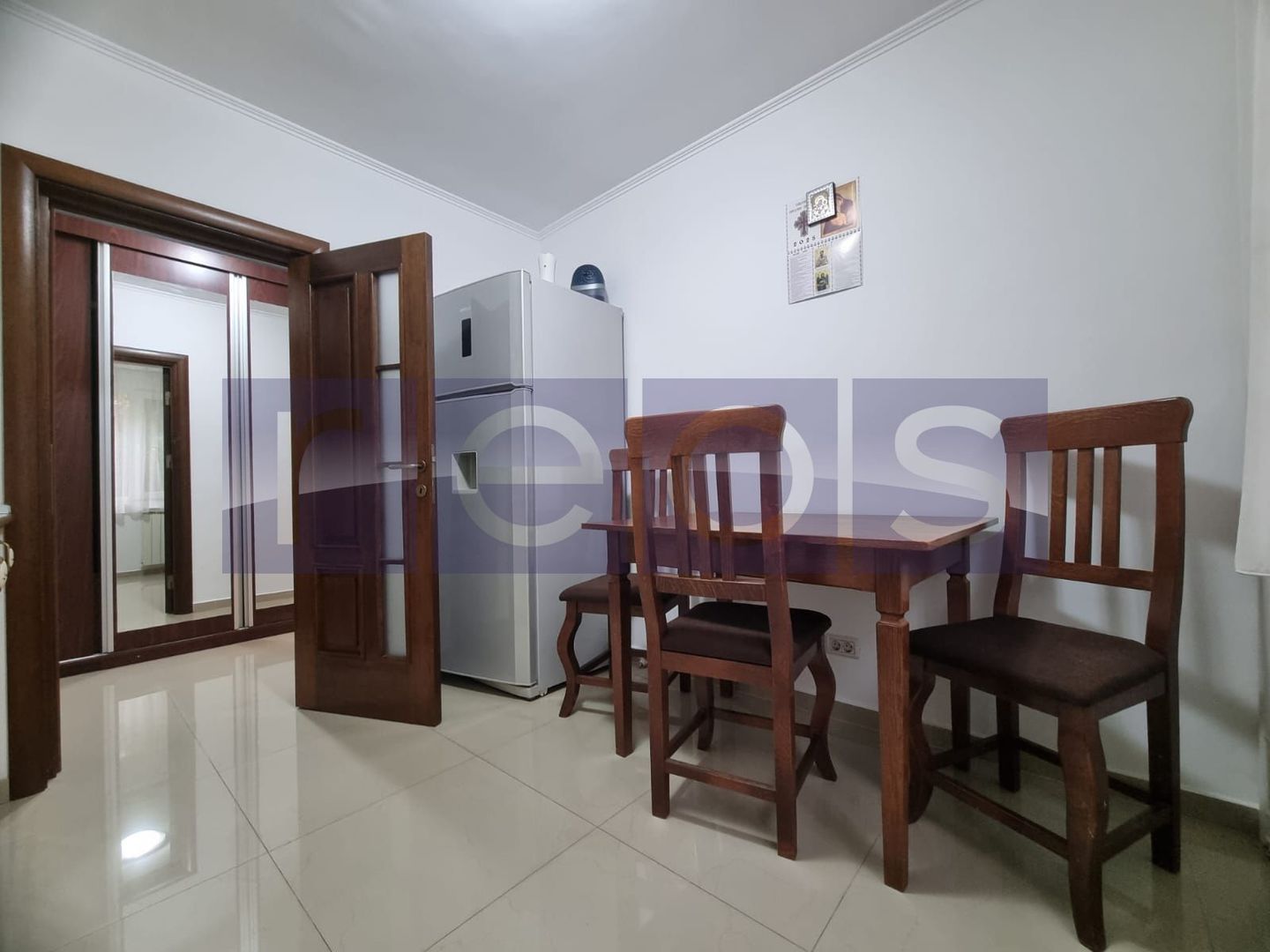 VANZARE 3 CAMEE TINERETULUI -SEMIDECOMANDAT - Poză 14