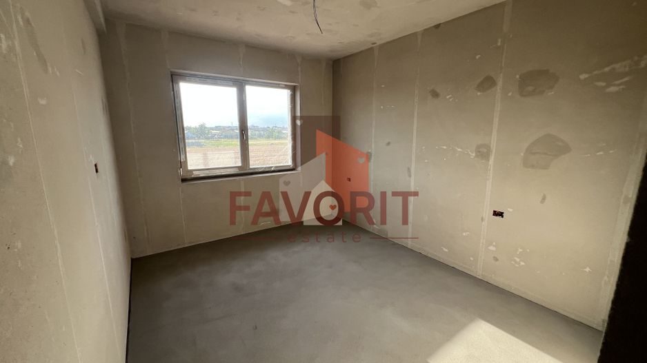 Duplex 5 camere despartit prin garaj | Giroc - Poză 11