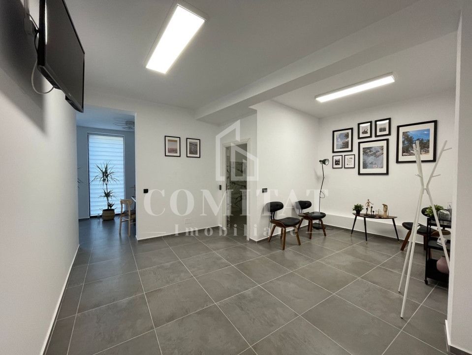 Clădire cu parcări ultracentral Cluj ideală clinică sau sediu - Poză 7