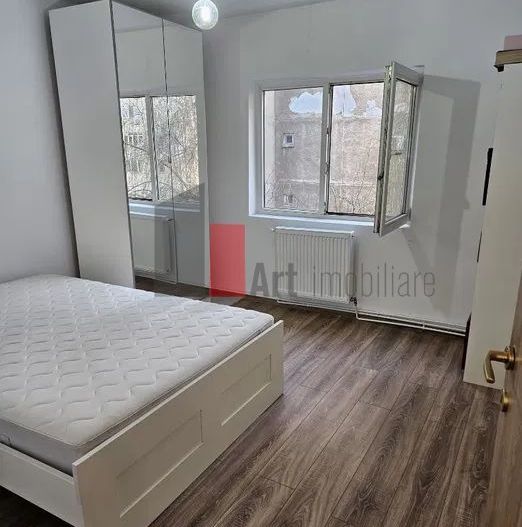 3 camere pe strada Panait Cerna - Poză 1