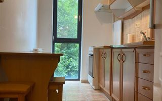 Apartament cu 1 camera centrala proprie situat in zona Braytim - Poză 3