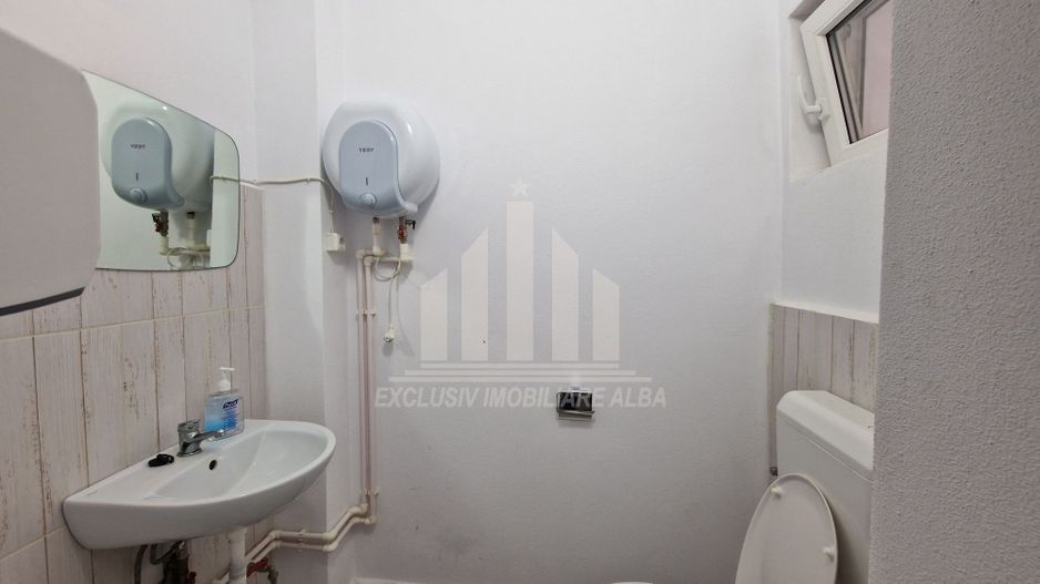 Birou, spatiu comercial lângă Tribunal - Poză 7