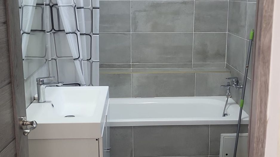 Apartament cu 4 camere  superb (100mp) - Poză 12