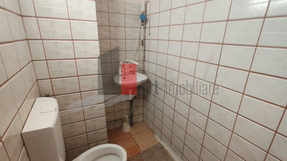 Spatiu Piata Domenii, trafic pietonal si auto - Poză 6