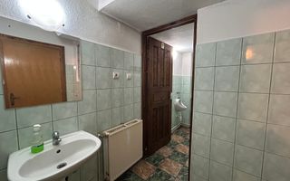 Pensiune cu potențial deosebit, vedere spectaculoasă spre Piatra Craiului - Poză 21