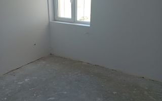 Casa  - spatioasa 3 camere  Vidra-Institut - Poză 13