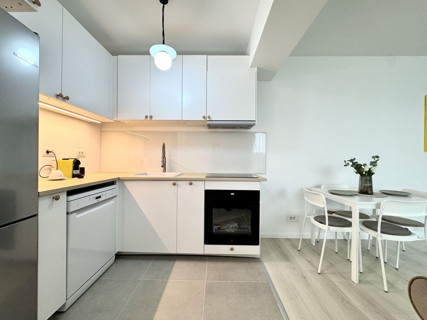 3 camere modern, vedere panormica spre pădurea verde, zona Lipovei - Poză 6