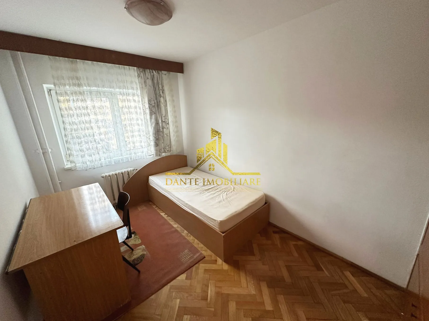 3 camere, decomandat, mobilat modern, balcon, Manastur — fotografia 3