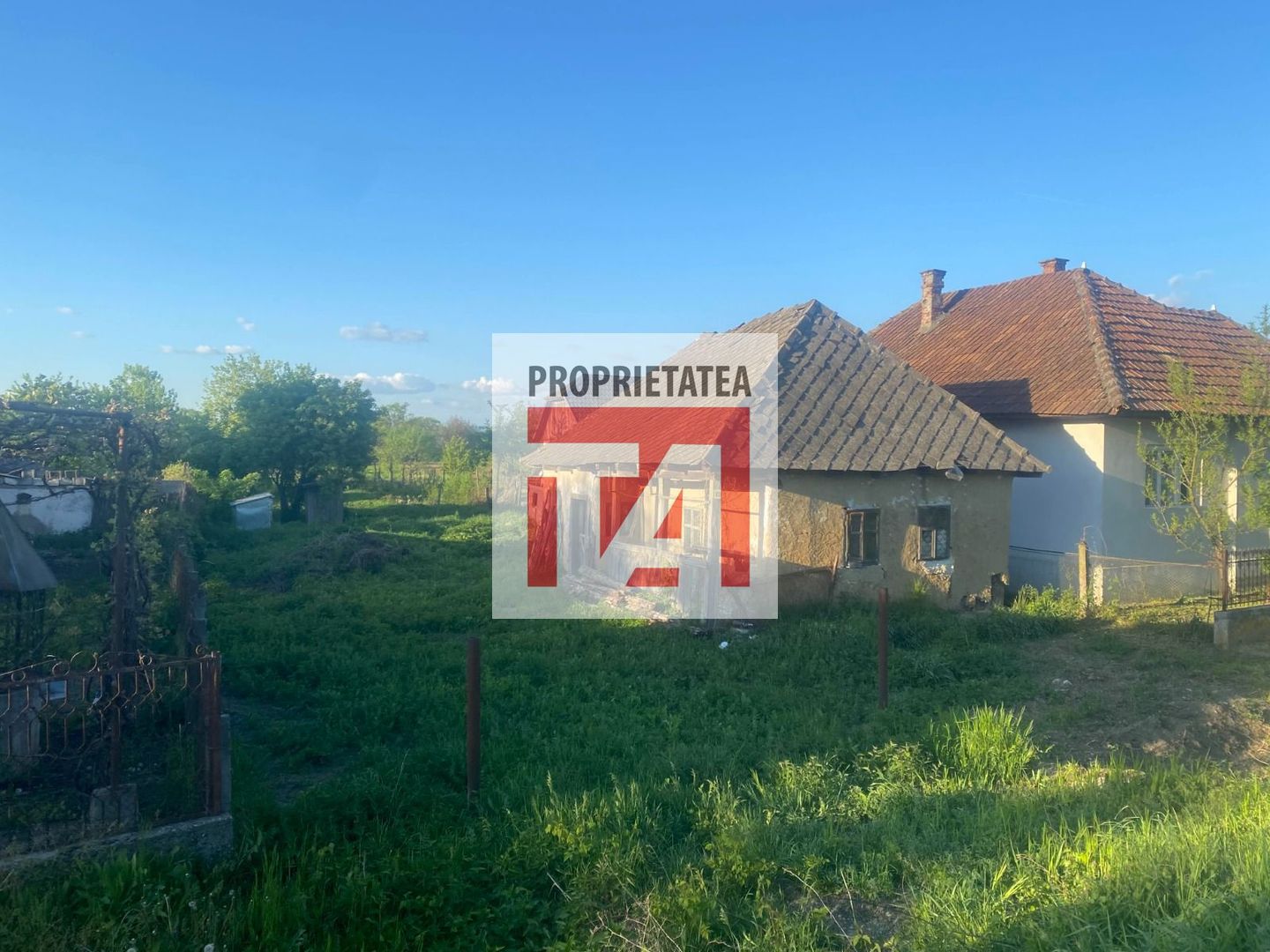 Casa si teren de vanzare 23 ari in Arduzel - Poză 2