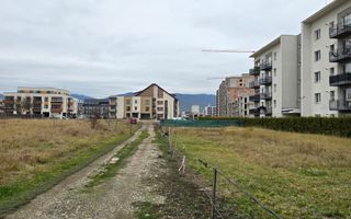 Teren 1.000 mp intravilan – Zonă Mixtă M2, Str. Nicolae Labiș, Brașov - Poză 2