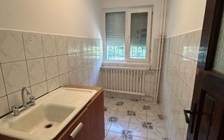 Apartament cu 3 camere și boxă în zona Complex KM5 - Poză 9