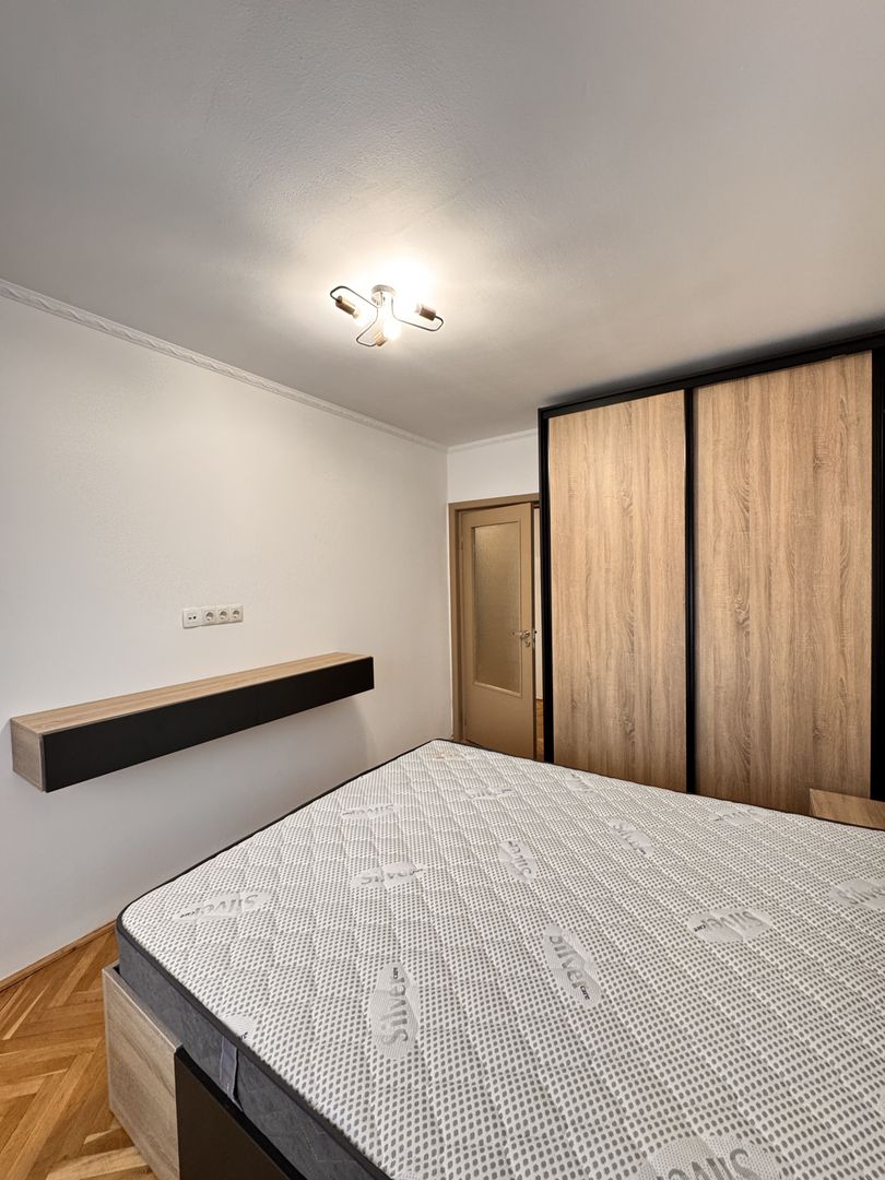 Apartament 3 camere, zonă centrală Oradea - Poză 2
