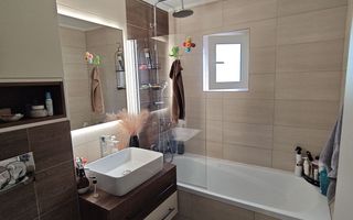 Apartament cu 3 camere, 67 mp, încălzire în pardoseală. - Poză 8