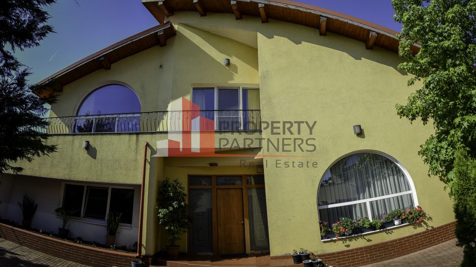 Vila spatioasa cu teren mare Jollie Ville - Poză 2