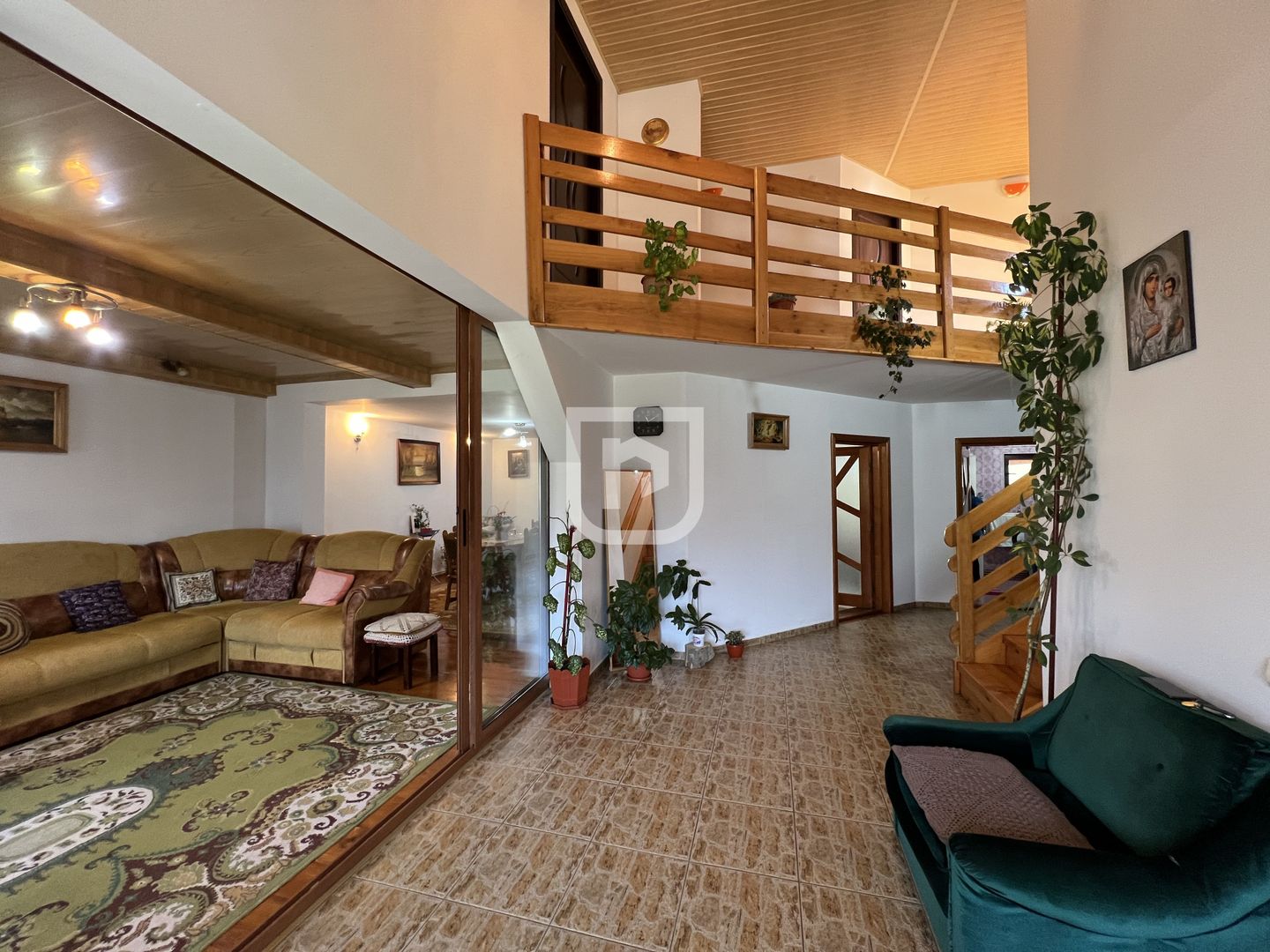 Casa cu 4 dormitoare | strada Manastirii | Gura Humorului - Poză 1