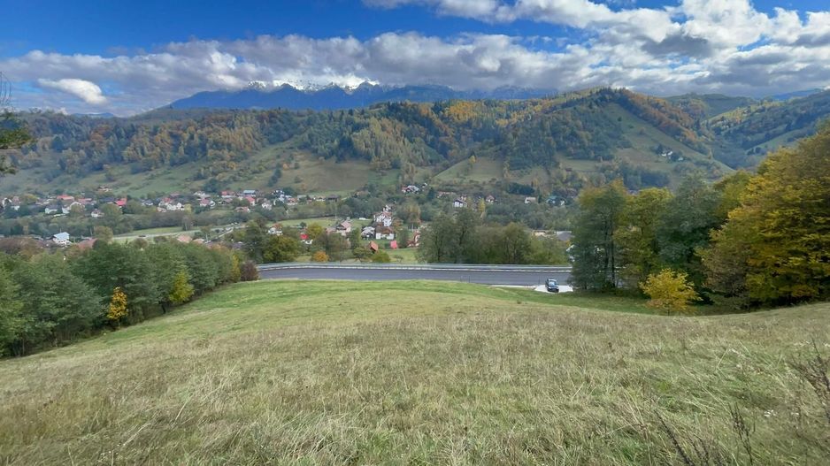 Teren extravilan cu priveliste catre Bucegi – Moieciu de Jos 4.700 mp - Poză 1