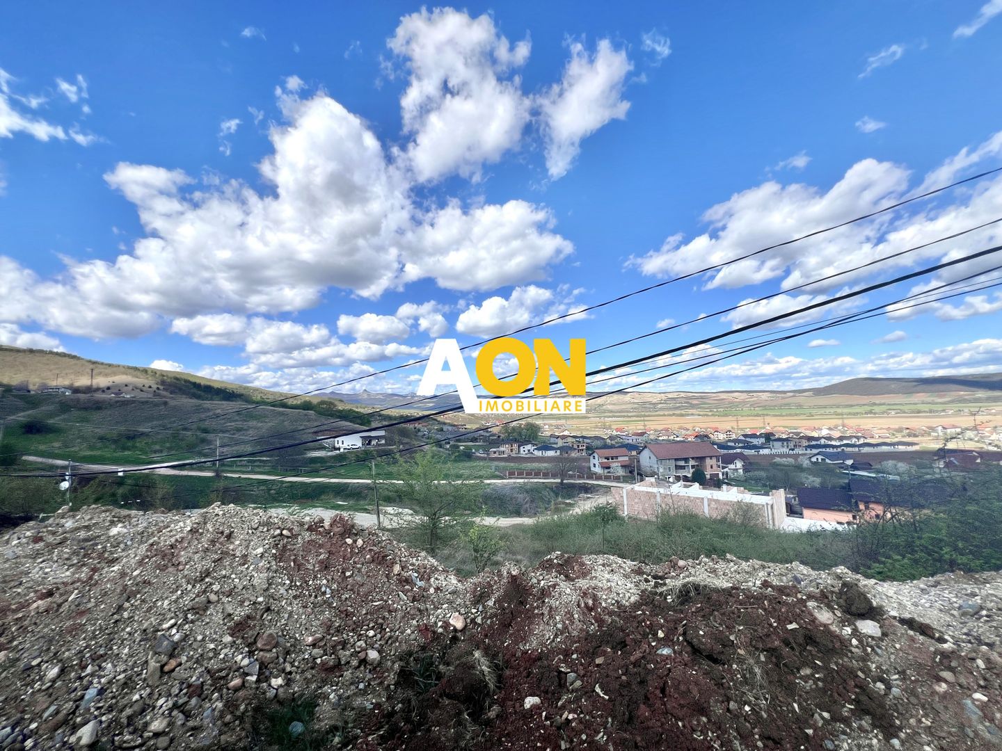 Teren cu priveliste de vanzare, 40ml deschidere, 2100mp teren, Micesti - Poză 2