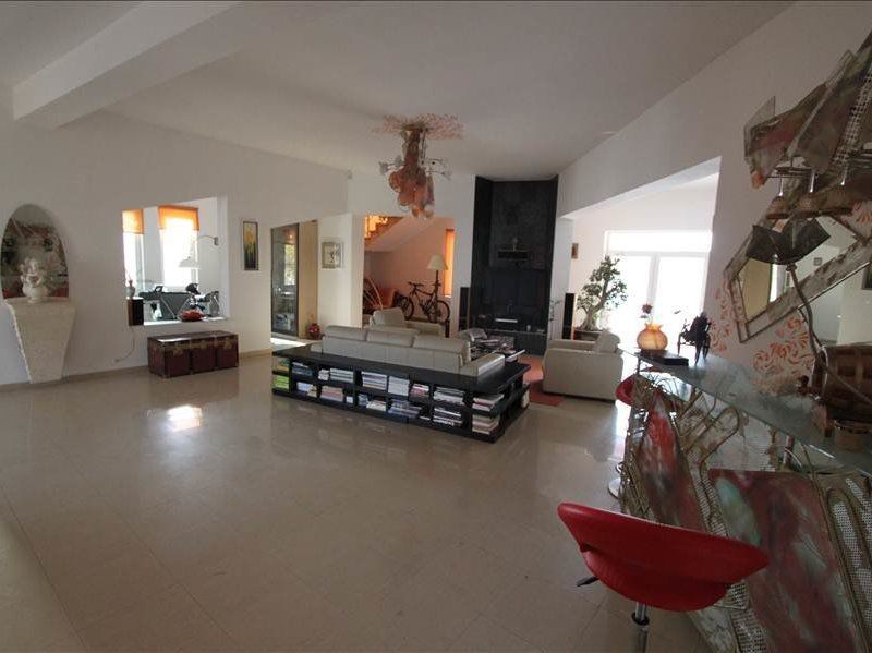 Vilă transformata în cămin pretabilă investiție - Poză 1