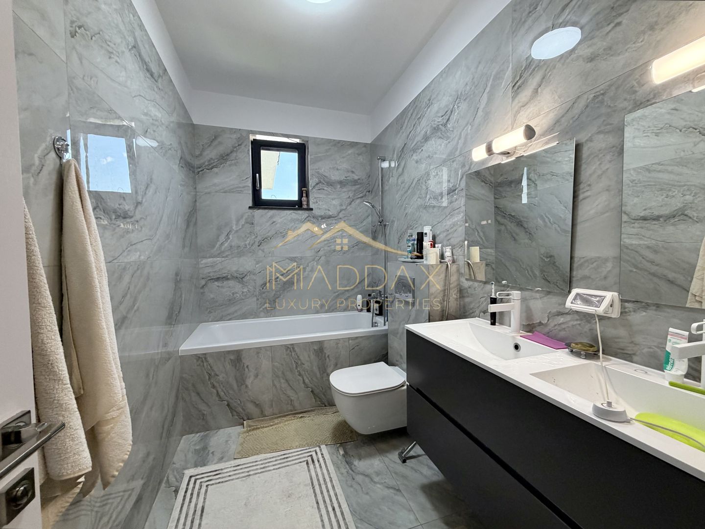 Vil de tip Duplex *P+1E+M* | 176 mp utili | mobilată complet | Chitila - Poză 43