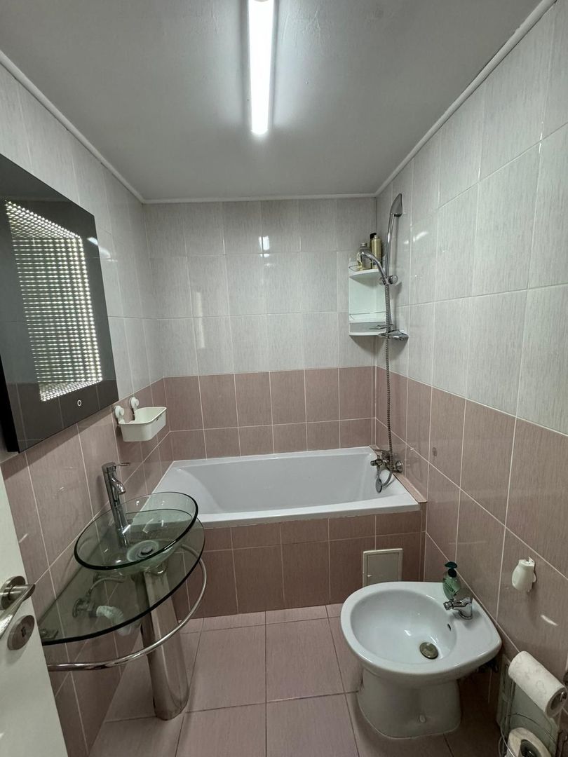 Garsonieră de închiriat – Șos. București, etaj 4 (deasupra CEC Bank) - Poză 6