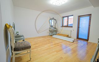 Lazu - Vila de vânzare compusă din P+1E+M. - Poză 20