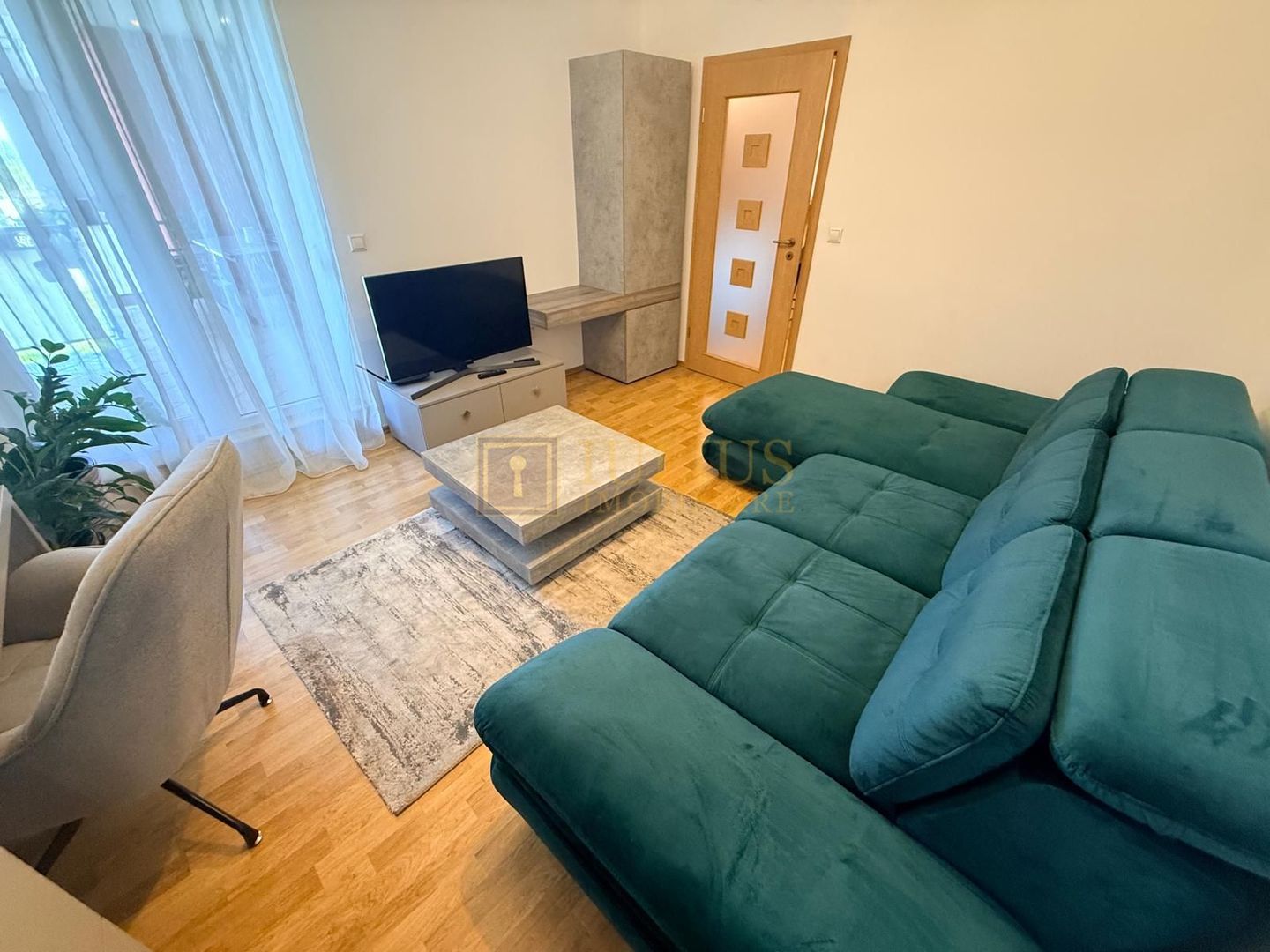 3 camere| Aradului| loc de parcare subteran| Pet friendly (animal mic) - Poză 1