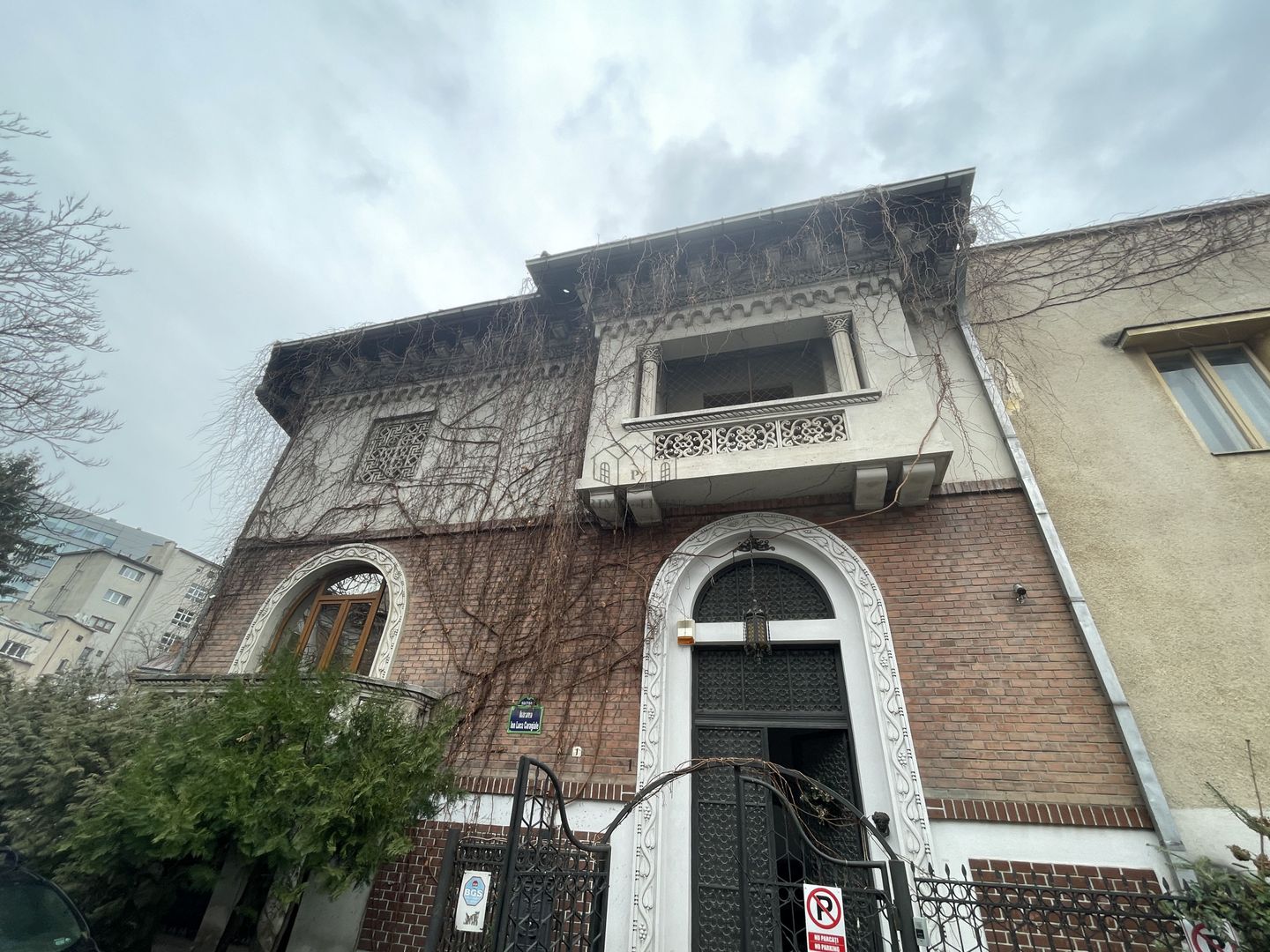 VILA SUPERBA LA INCHIRIERE PRETABILA CA SPATIU DE BIROU SAU REZIDENTA - Poză 1