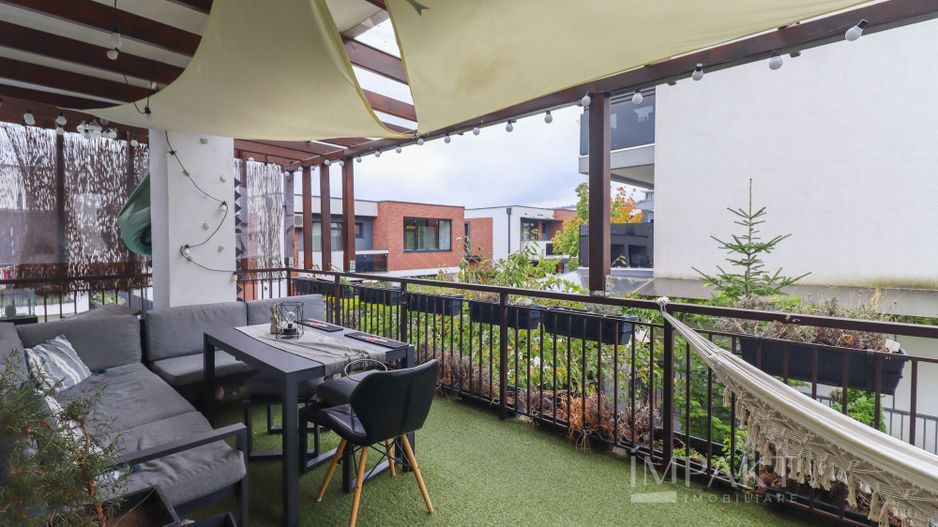 Apartament spatios cu balcon si terasa, complet mobilat, Europa! - Poză 16