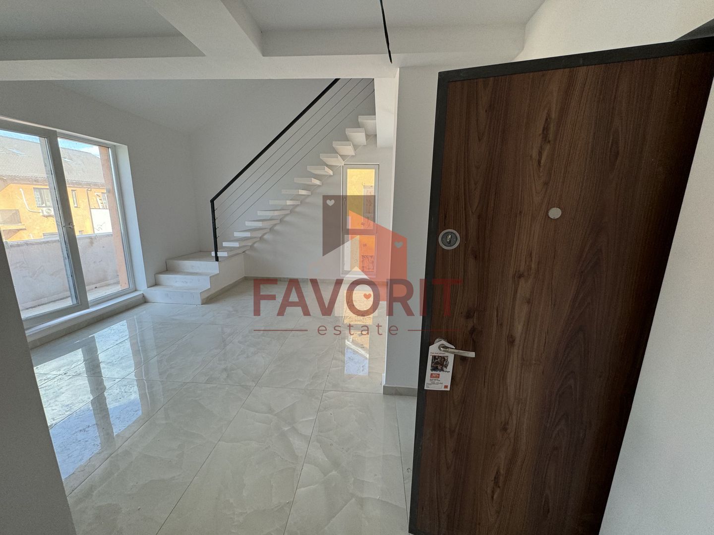 Apartament pe 2 nivele. Aproape de LIDL. Disponibil imediat - Poză 4