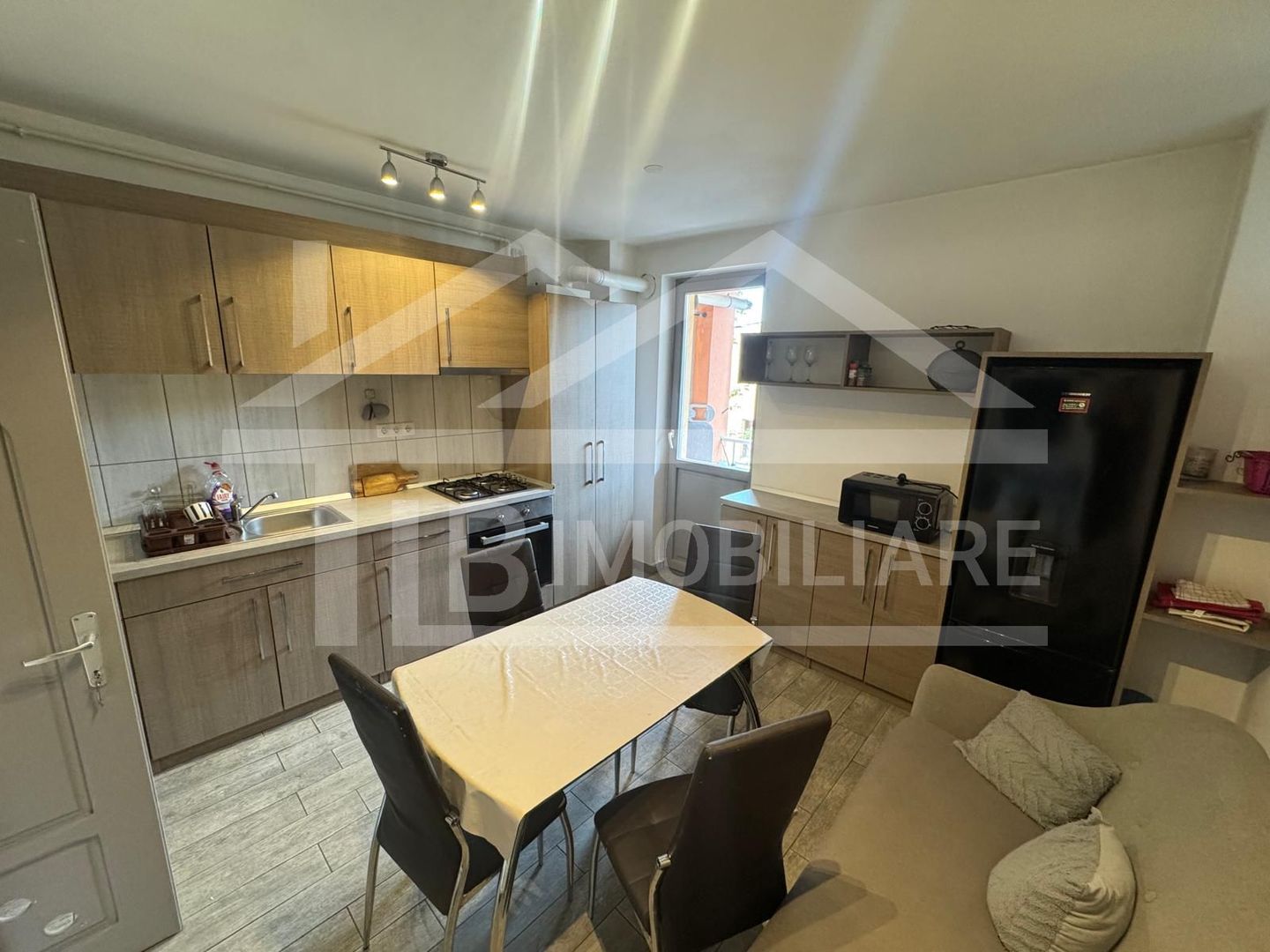 Apartament de 3 camere, decomandat, modern, 70mp, Zona UMFST - Poză 9