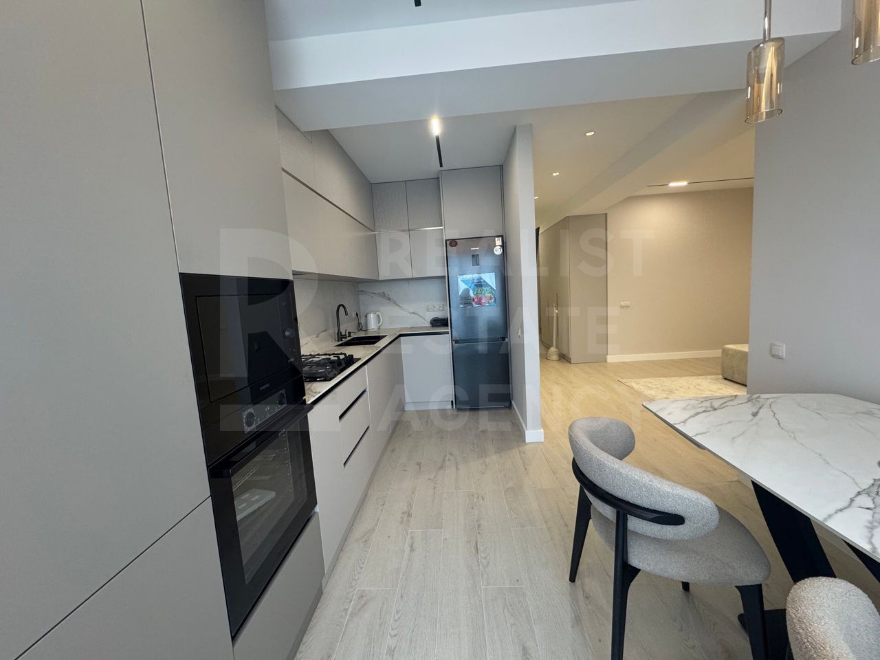 Chirie, apartament, 2 camere, str. Alba Iulia, Buiucani - Poză 1