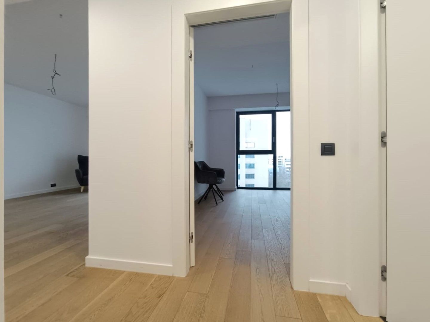 Apartament deosebit cu parcare subterana zona ONE Harastrau Towers - Poză 10