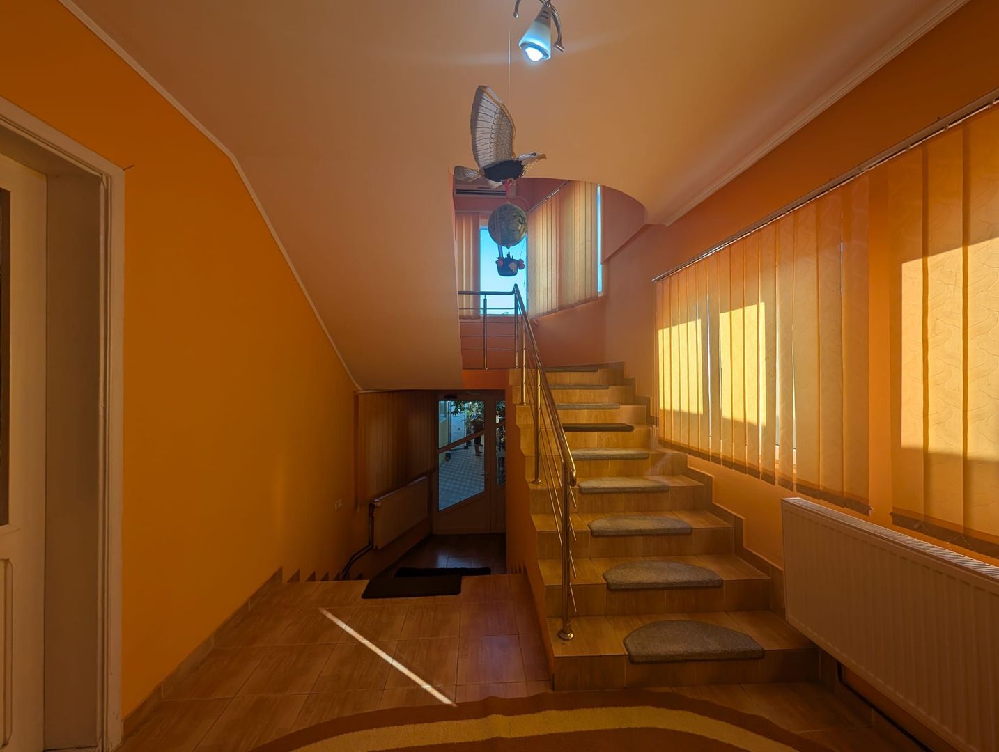 Vila spațioasă 6 camere cu teren generos – Ferentari – Preț excelent! - Poză 19