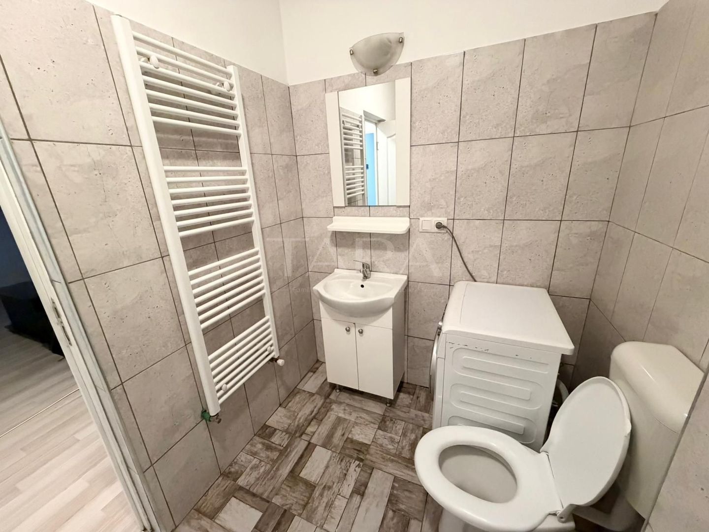 Apartament cu 2 camere, mobilat și utilat, în zonă ultracentrală Flore - Poză 3