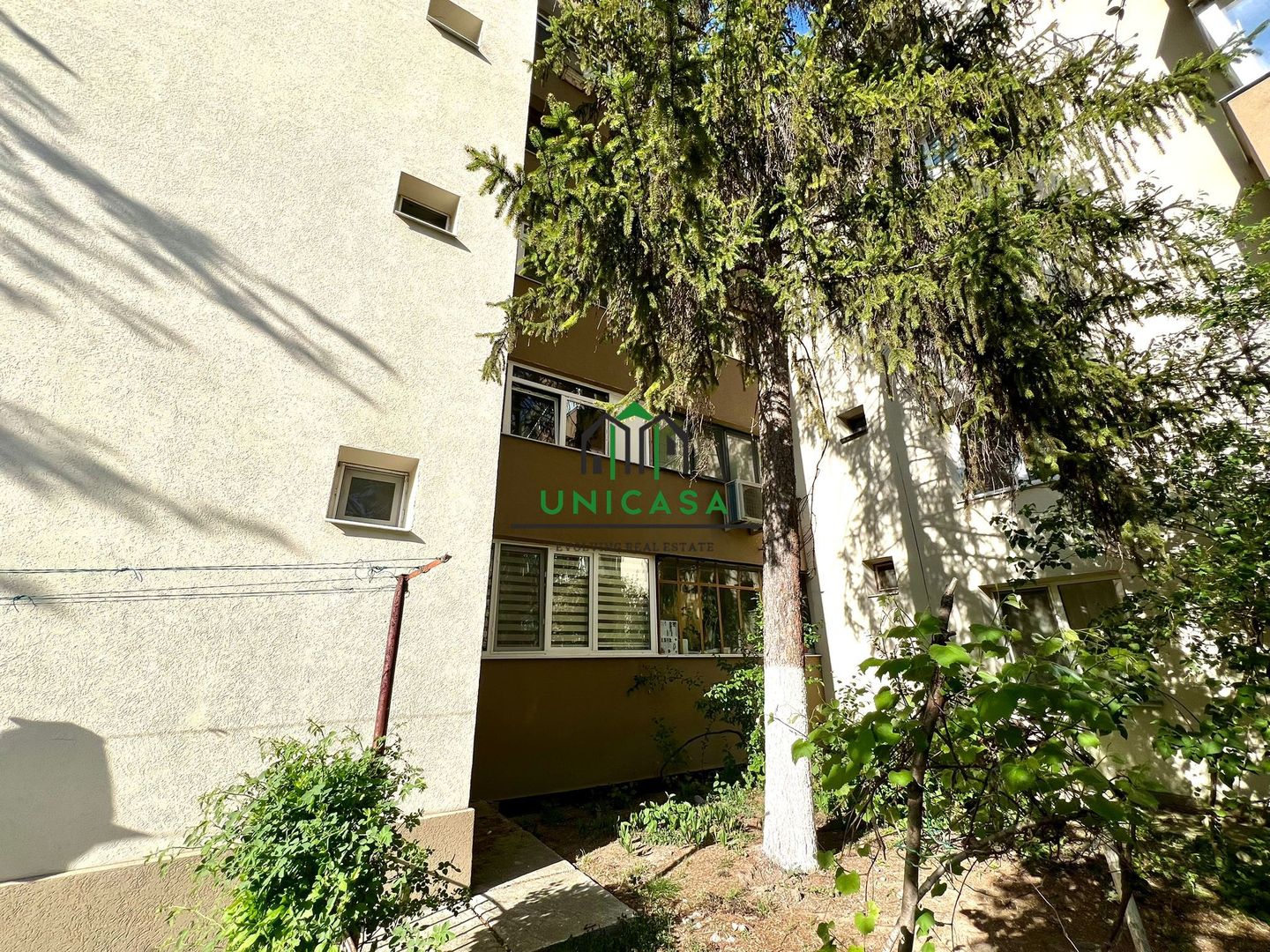 Apartament 4 camere/Etaj 1/Nord - Poză 2