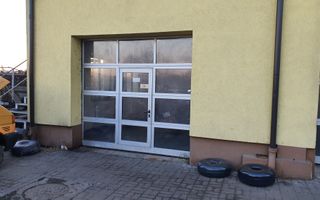 Boxă pentru service auto cu elevator - Poză 1
