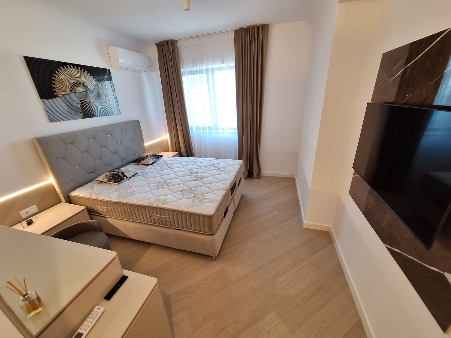 2 CAMERE - DECOMANDAT - ULTRA FINISAT - MOBILAT UTILAT COMPLET - Poză 5