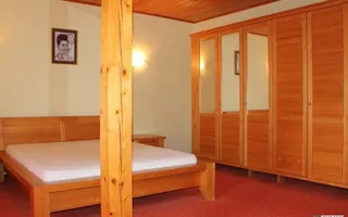 Casa de inchiriat in zona Lipovei - Pomiculturii. Curte comuna, ctr. Anaf. - Poză 13