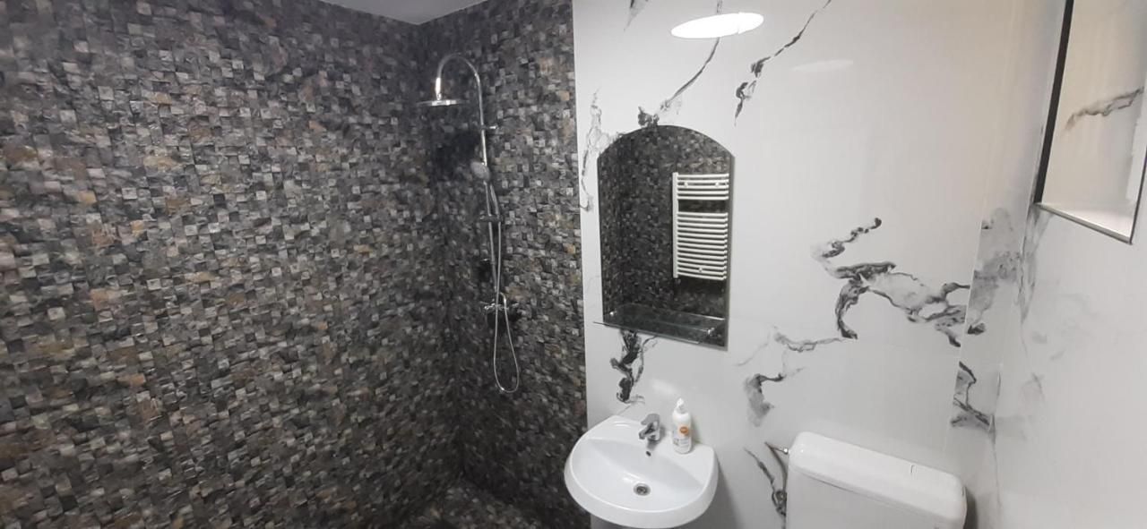 PENSIUNE 10 CAMERE DE ÎNCHIRIAT - BUCUREȘTI - Poză 17