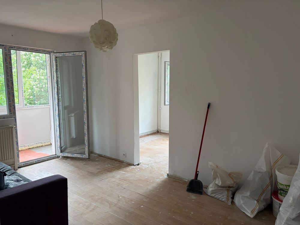 Dâmbu – Apartament 3 camere, etaj 2/4, balcon - Poză 1