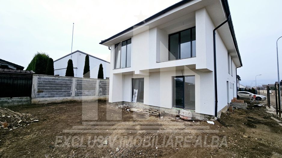 Casa tip duplex de vanzare, Dealul Furcilor - Poză 1