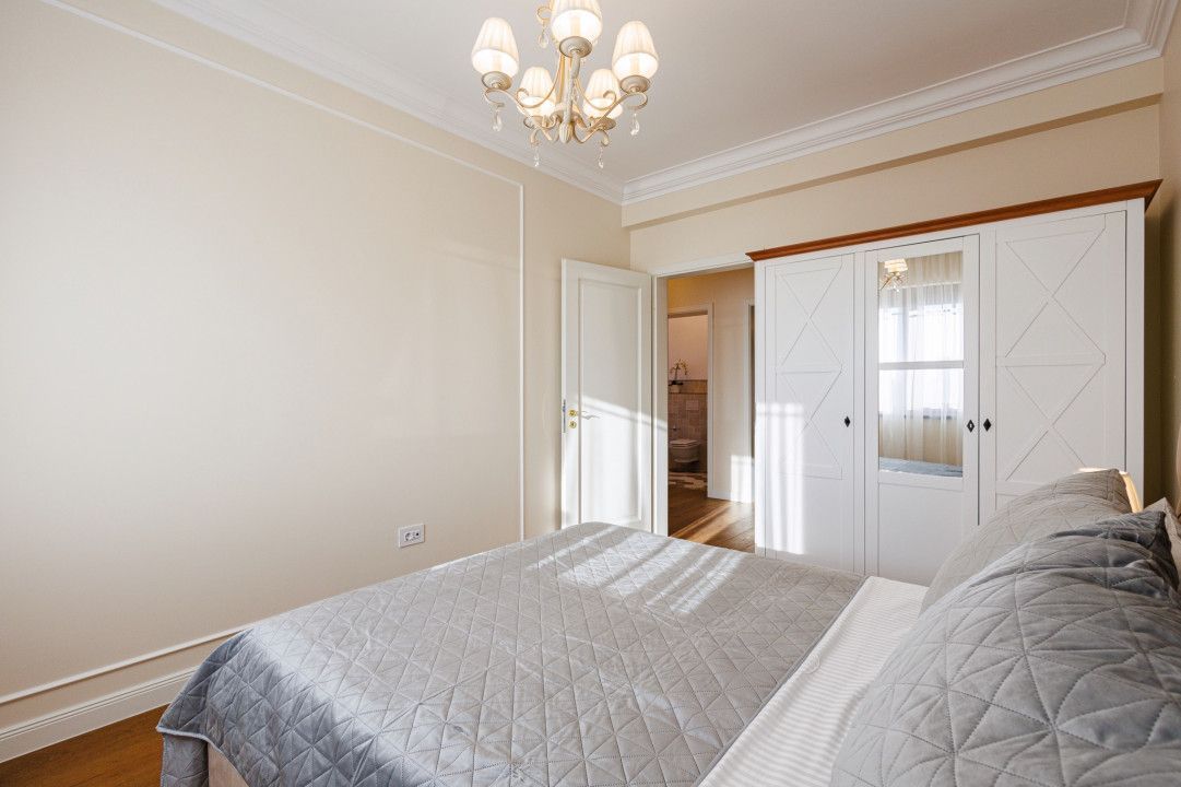 Casa de Lux cu Design Clasic și Piscină la limita dintre Timișoara și Dumbrăvița - Poză 27