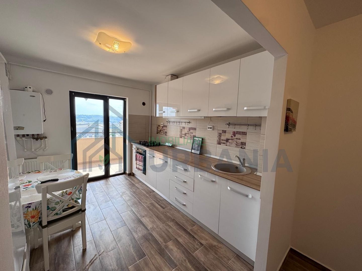 Apartament 2 camere decomandat, 62 mp, parcare inclusa - Valea Lupului, aproape de Mall Moldova - Poză 2