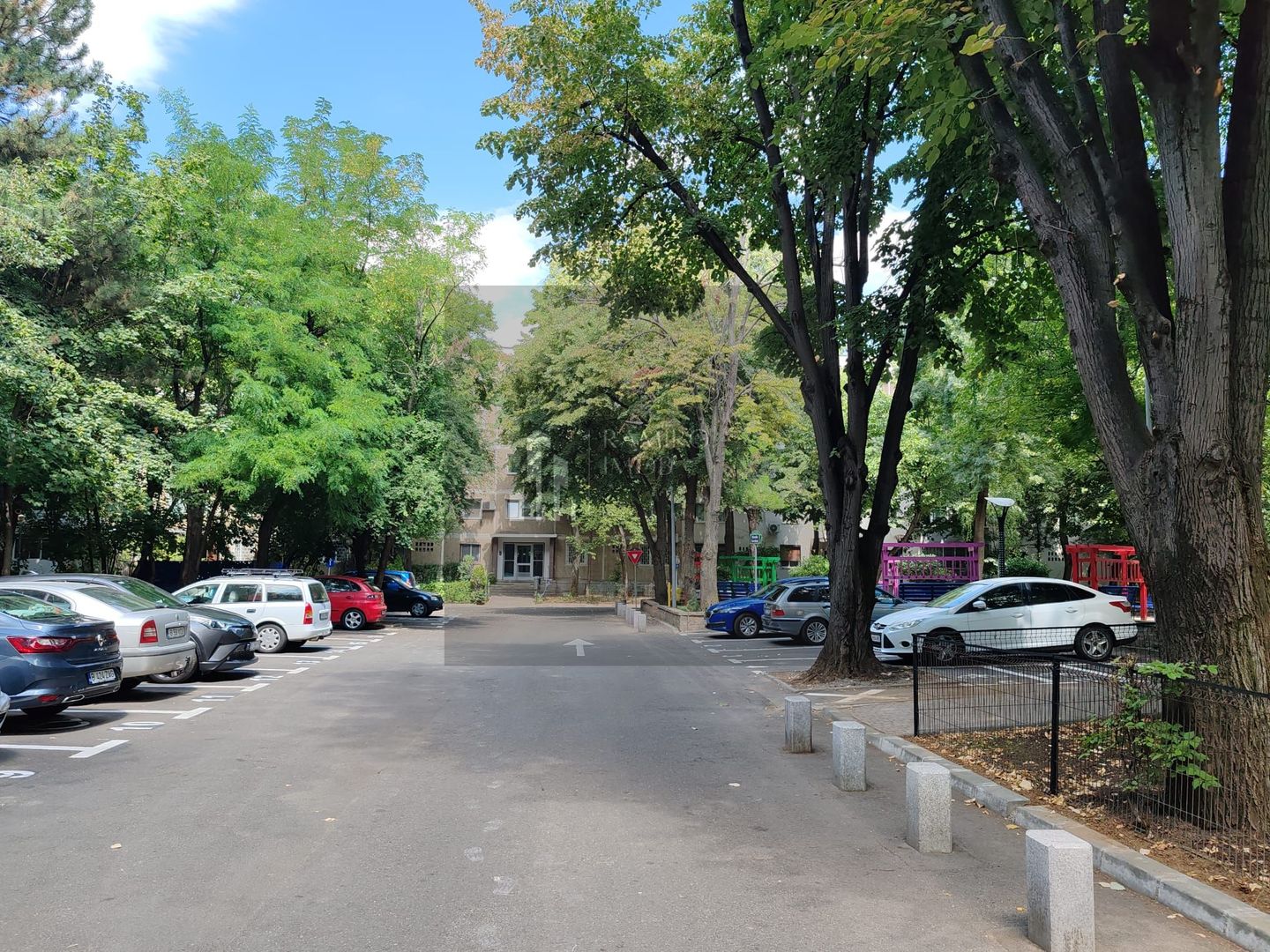 Apartament 3 camere, bloc 4 etaje, Berceni/str Dorohoi, curat - Poză 10