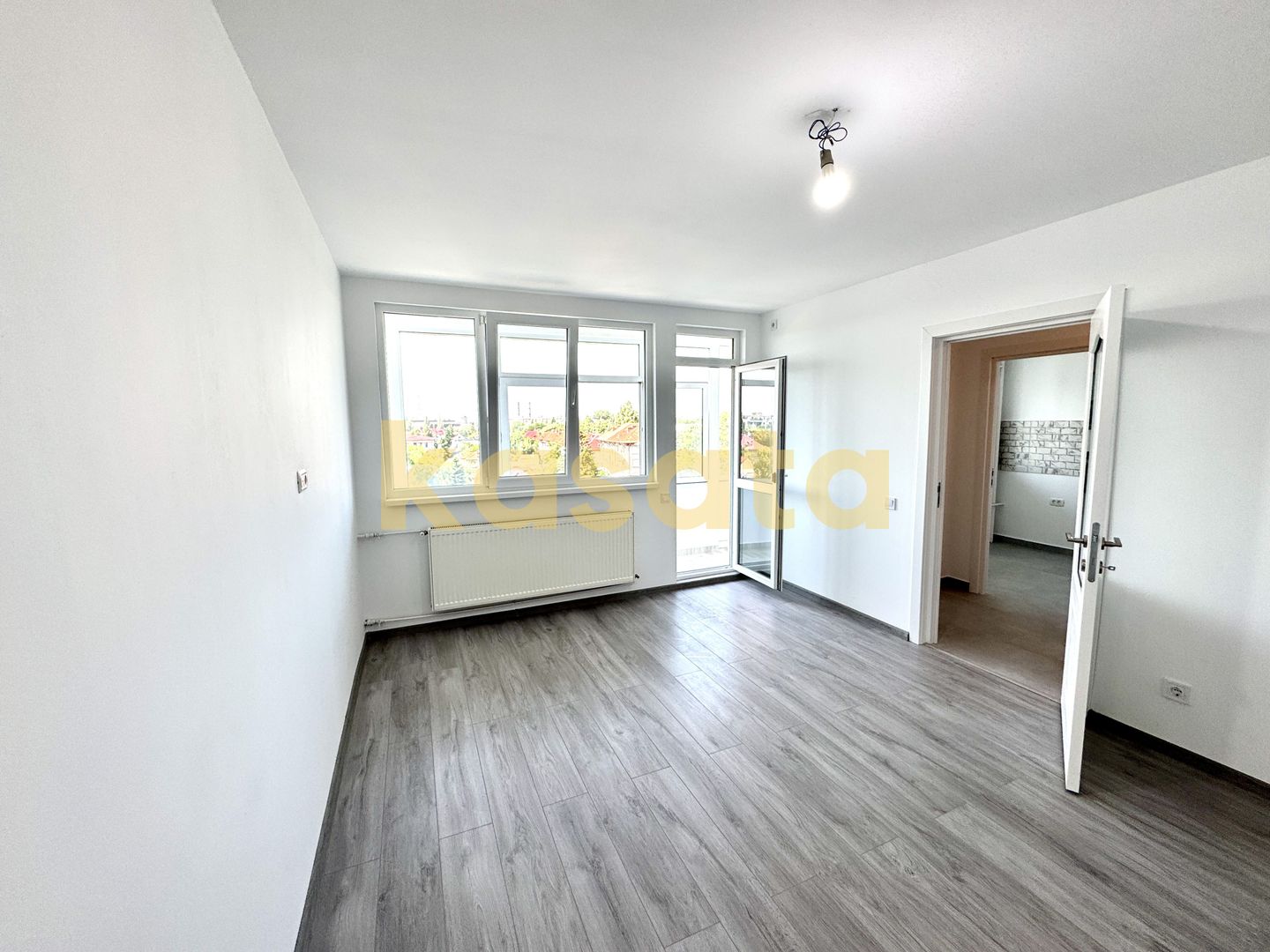 Mihalache de vanzare apartament 2 camere de vanzare proaspat renovat - Poză 1