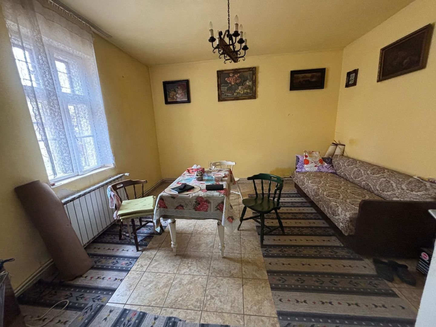 Casa pe parter cu acces auto - Poză 1