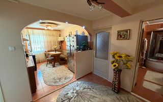 Apartament 2 camere, decomandat  - Cugir - Poză 9
