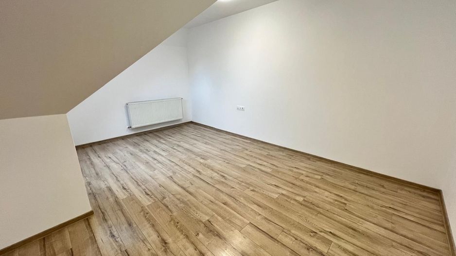 Casa cu 7 camere | 3 balcoane | Garaj | 220 mp + 80 mp curte | Cartier Panorama - Poză 26