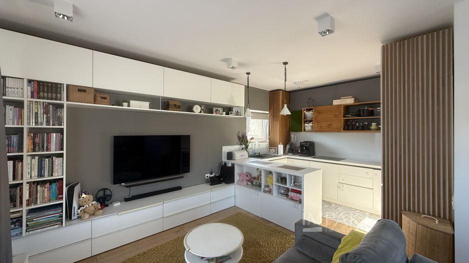 Apartament la cheie cu 3 camere in Borhanci - Poză 3