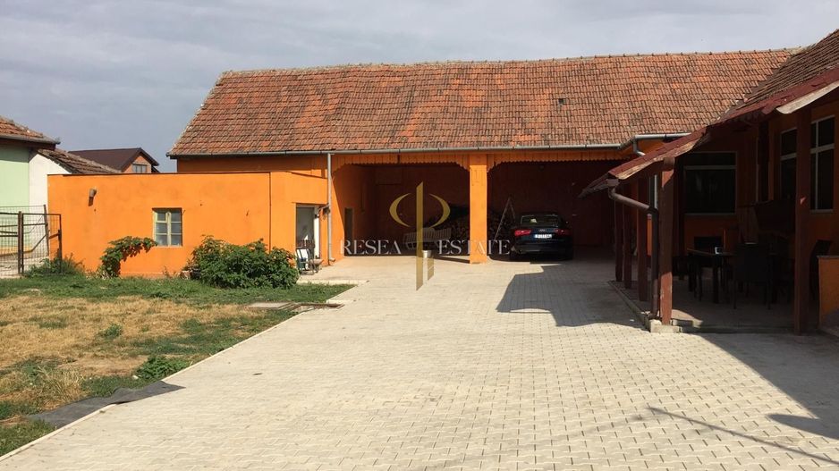 Casă individuală spațioasă, teren 3.628 mp – Pișchia - Poză 2